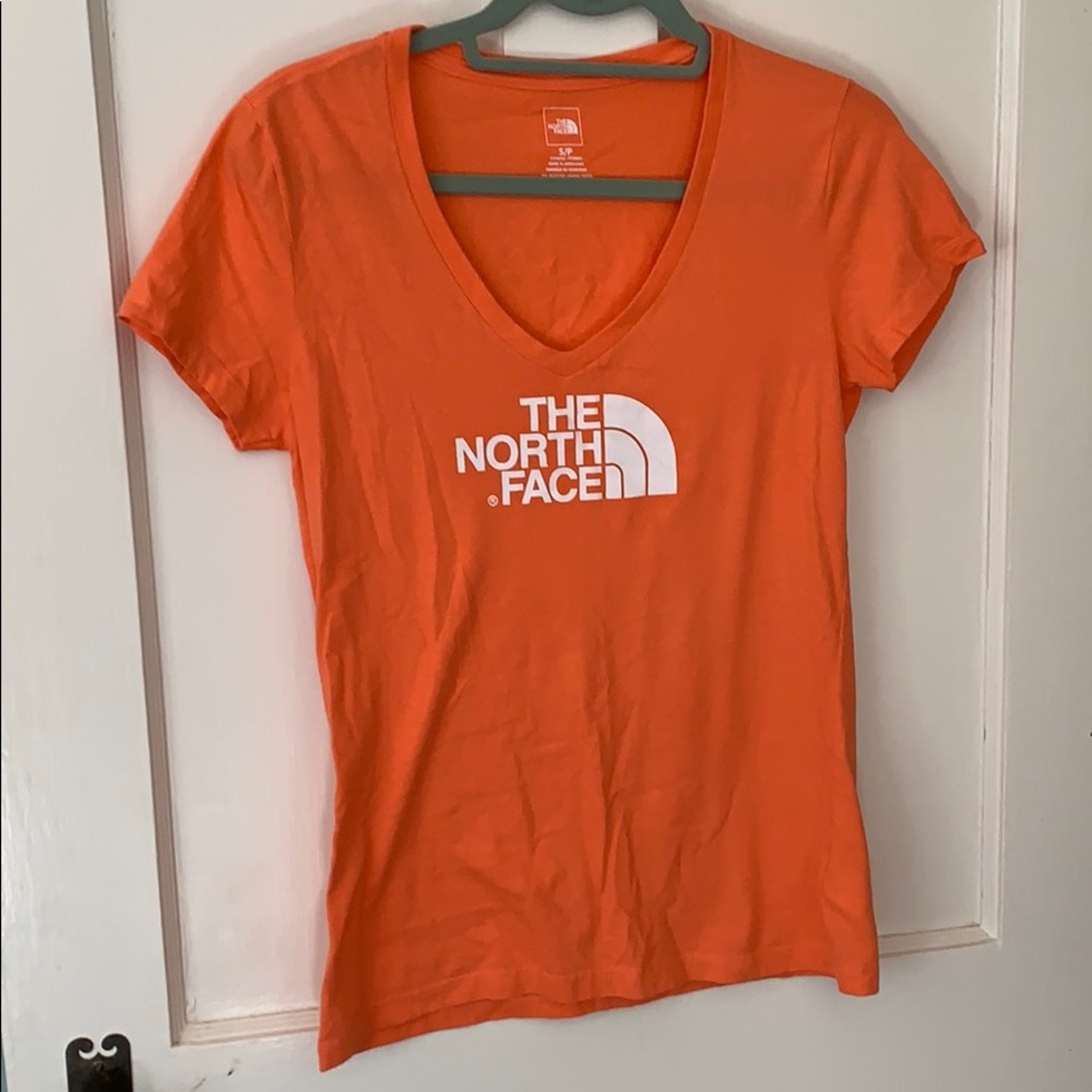 Small women’s north face v-neck tee